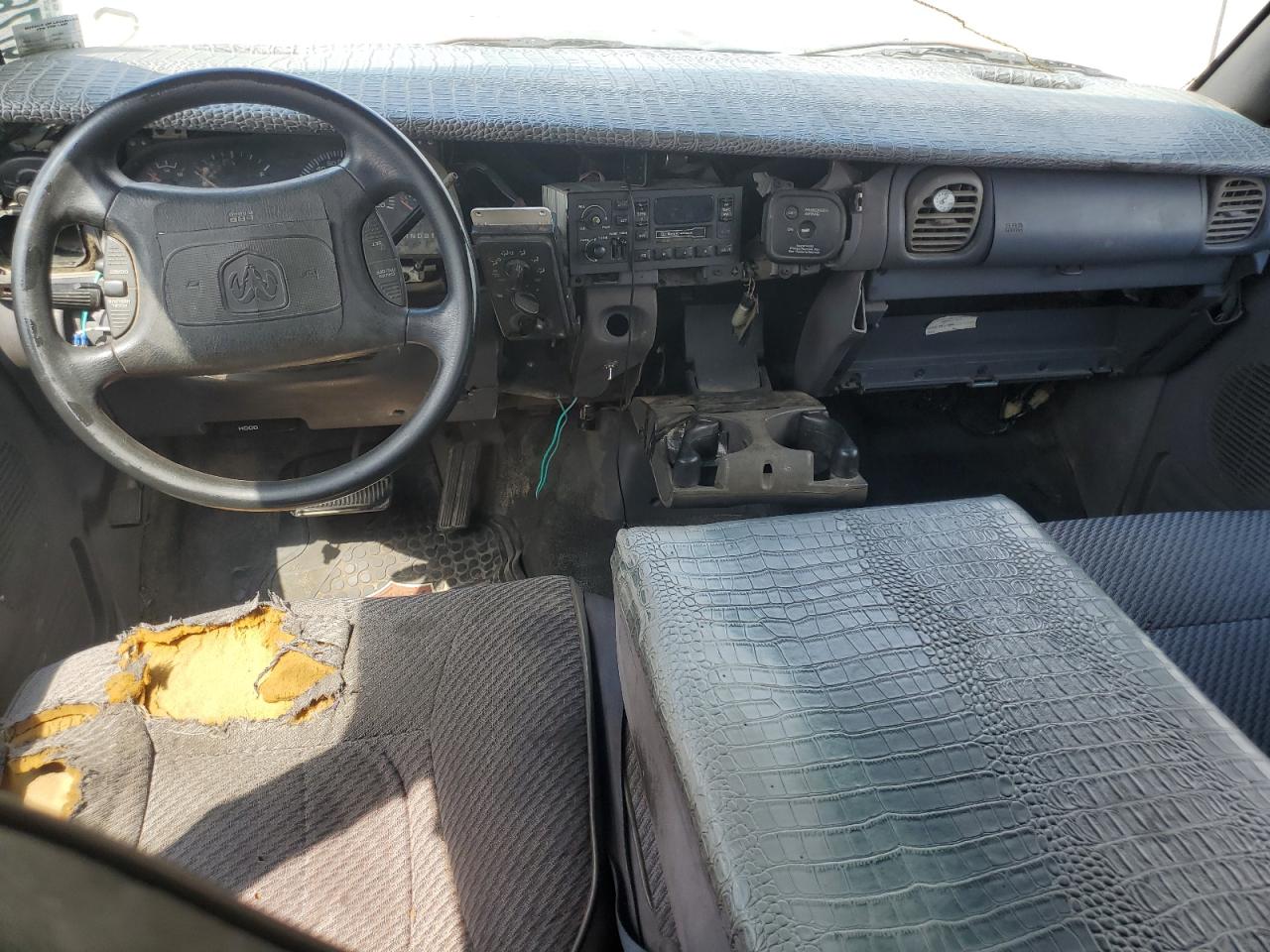 1998 Dodge Ram 1500 VIN: 3B7HC13Y0WG155184 Lot: 82089275