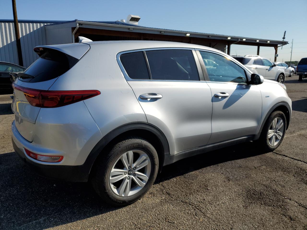 2018 Kia Sportage Lx silver null gas KNDPMCAC7J7338596 photo #4