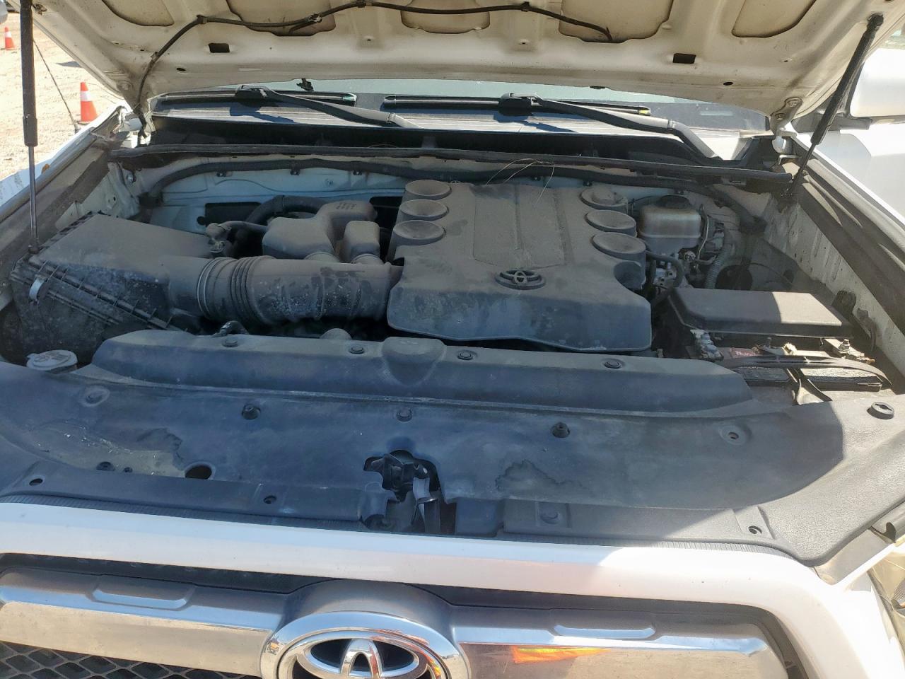 2010 Toyota 4Runner Sr5 VIN: JTEZU5JR4A5009628 Lot: 71688125