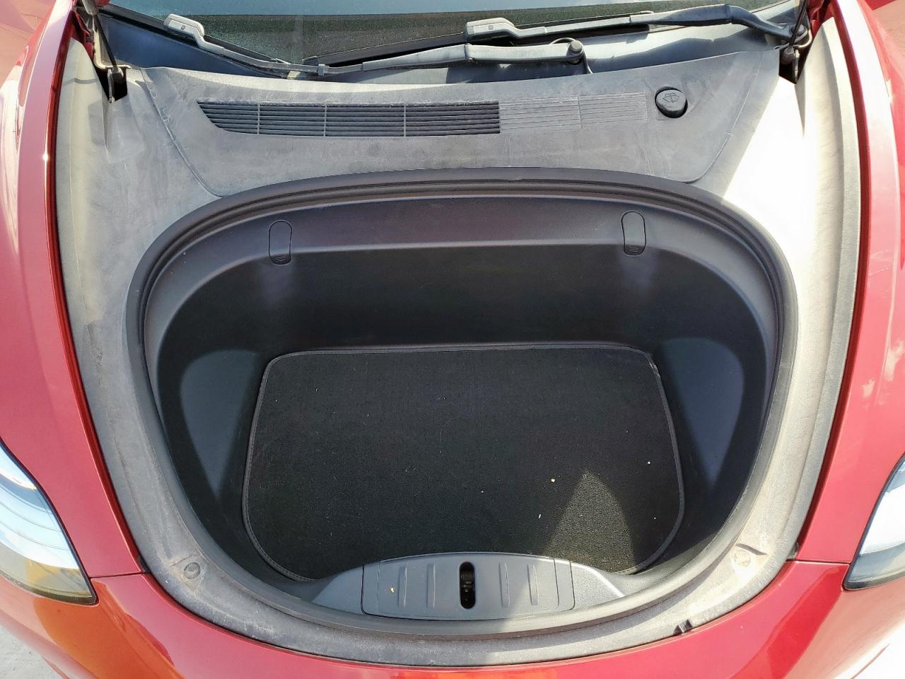 2018 Tesla Model 3 VIN: 5YJ3E1EB0JF085925 Lot: 81648215