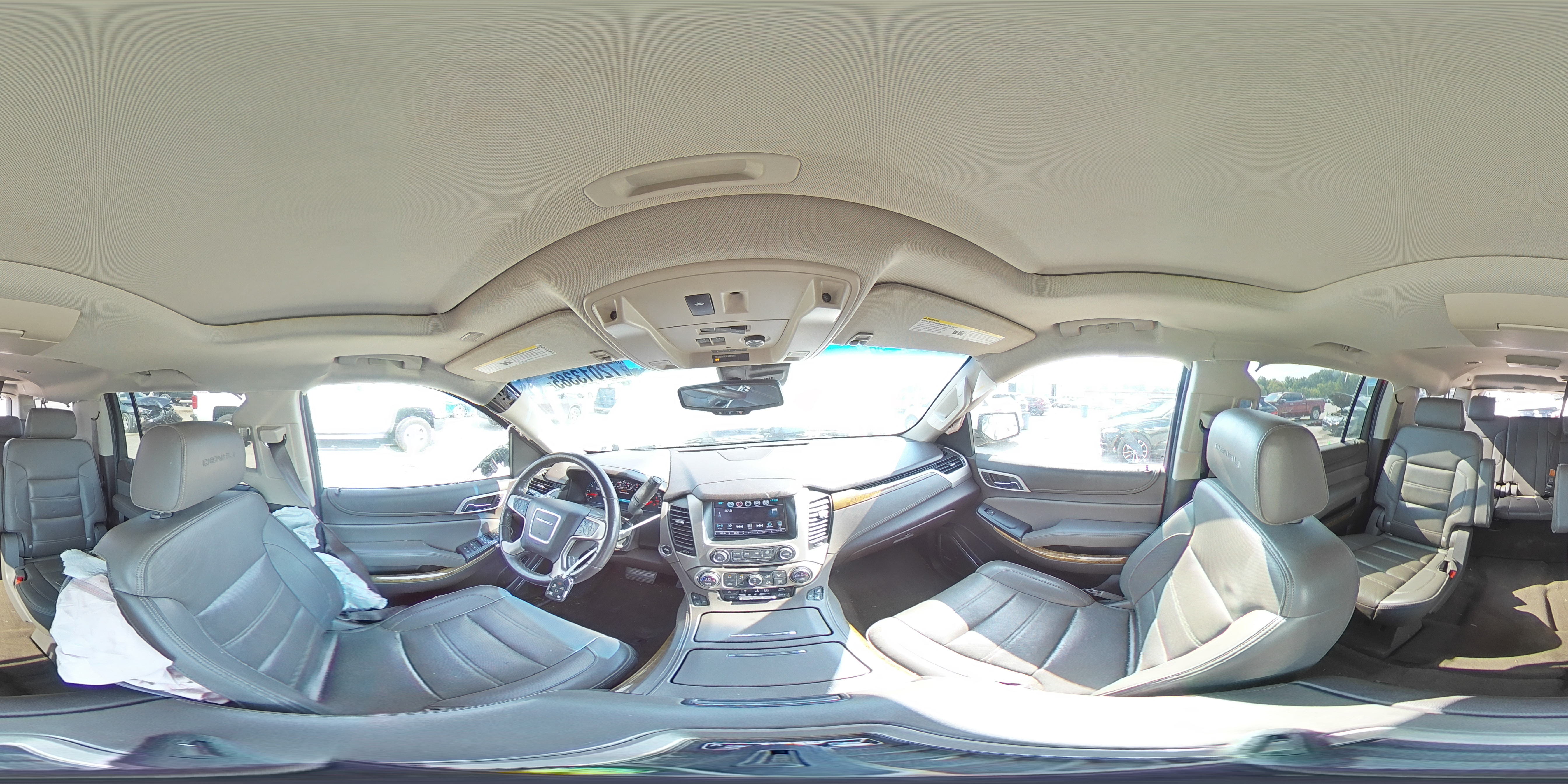 2017 GMC Yukon Xl Denali VIN: 1GKS2HKJ1HR230603 Lot: 85130805