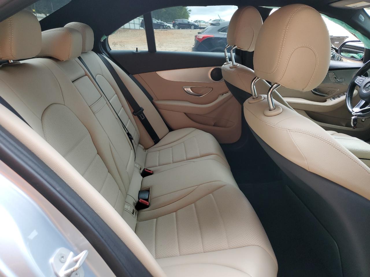 2016 Mercedes-Benz C 300 VIN: 55SWF4JB0GU129253 Lot: 84467695