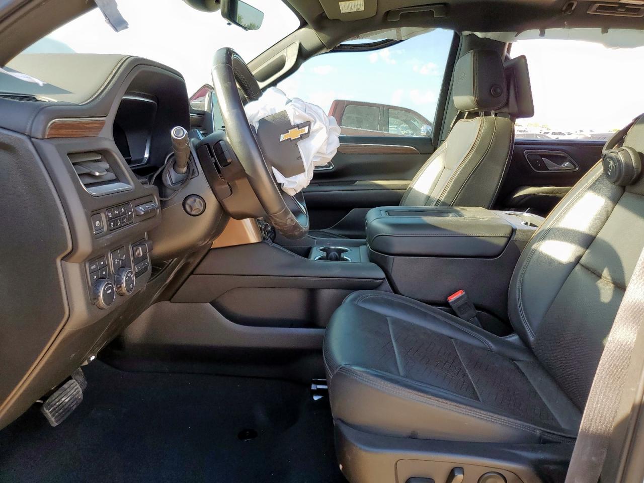 2024 Chevrolet Suburban K1500 High Country VIN: 1GNSKGKL0RR234738 Lot: 81026025