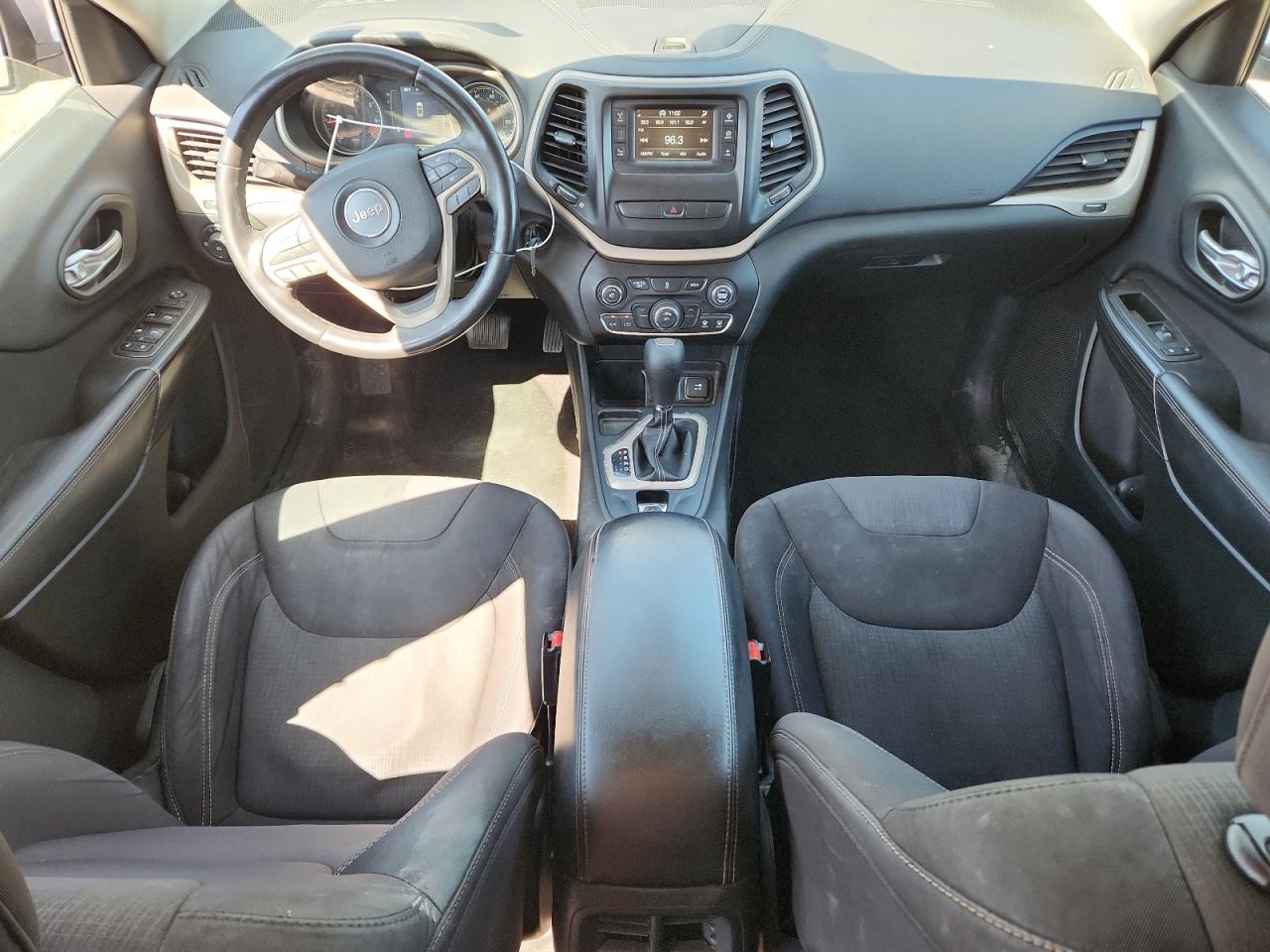 2015 Jeep Cherokee Latitude VIN: 1C4PJLCBXFW553626 Lot: 80672385