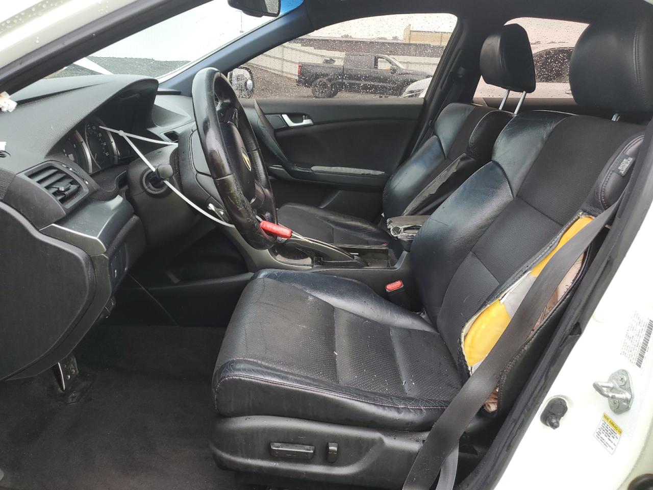 Фото: JH4CU2F83CC006015