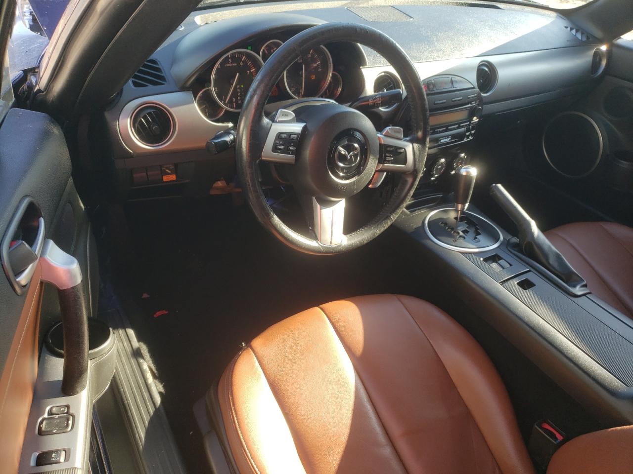 2008 Mazda Mx-5 Miata VIN: JM1NC26F580156986 Lot: 81850985