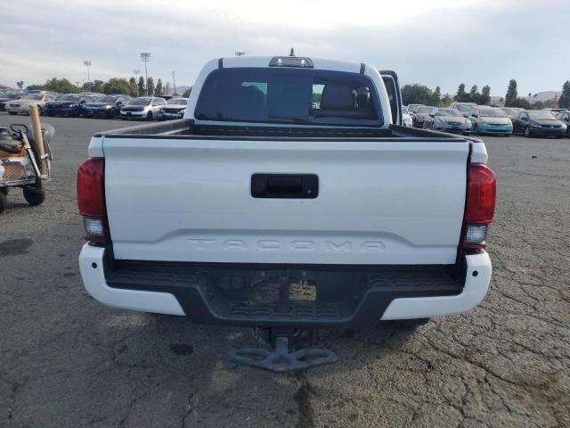  TOYOTA TACOMA 2019 Белы