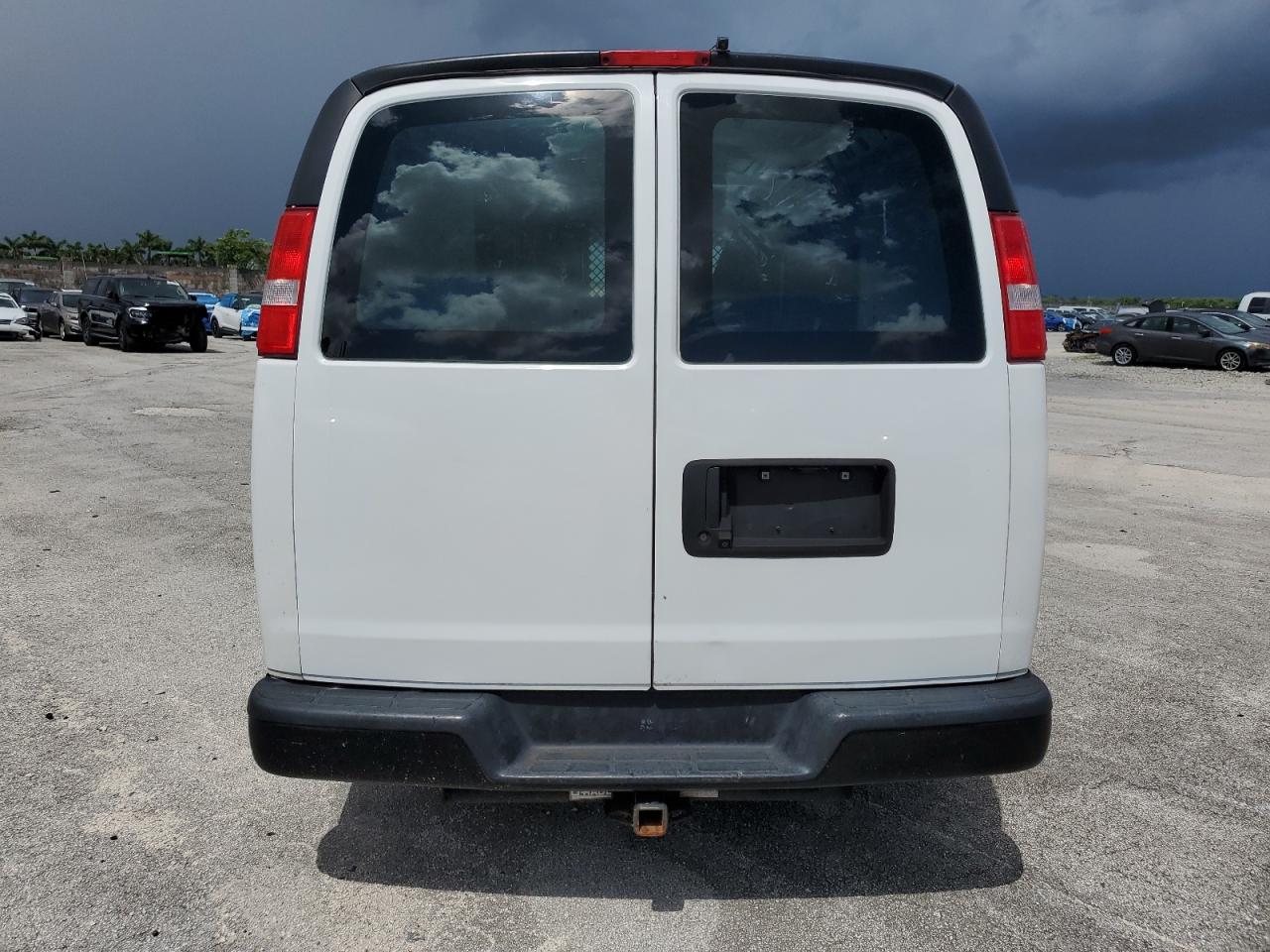 2020 Chevrolet Express G2500 VIN: 1GCWGAFP6L1262944 Lot: 69792575