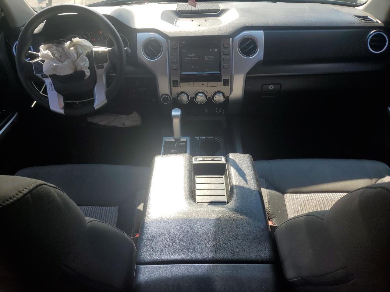 2017 Toyota Tundra Crewmax Sr5 VIN: 5TFDW5F18HX673019 Lot: 81116285