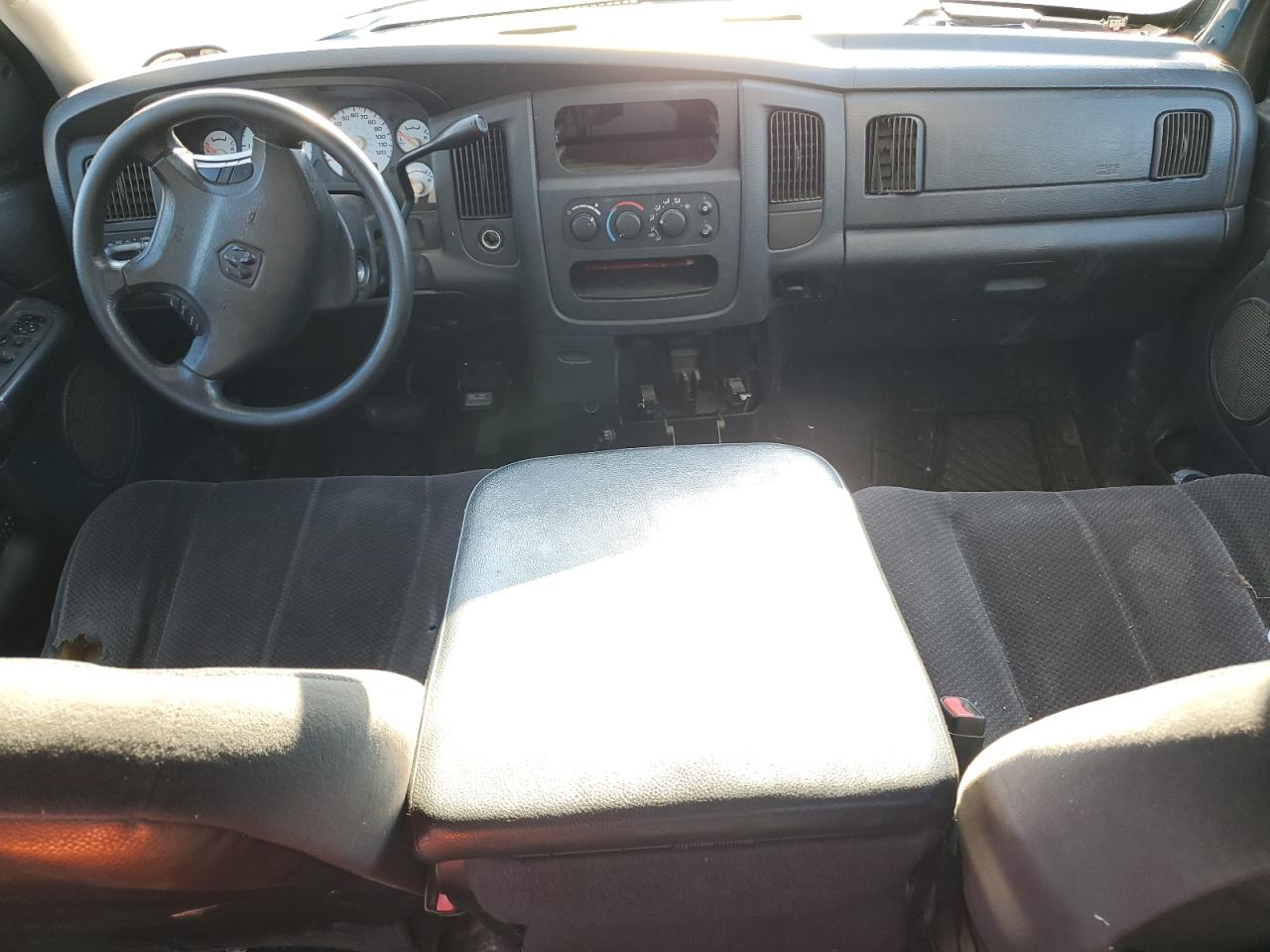 2003 Dodge Ram 1500 St VIN: 1D7HA18D43J588325 Lot: 70256205