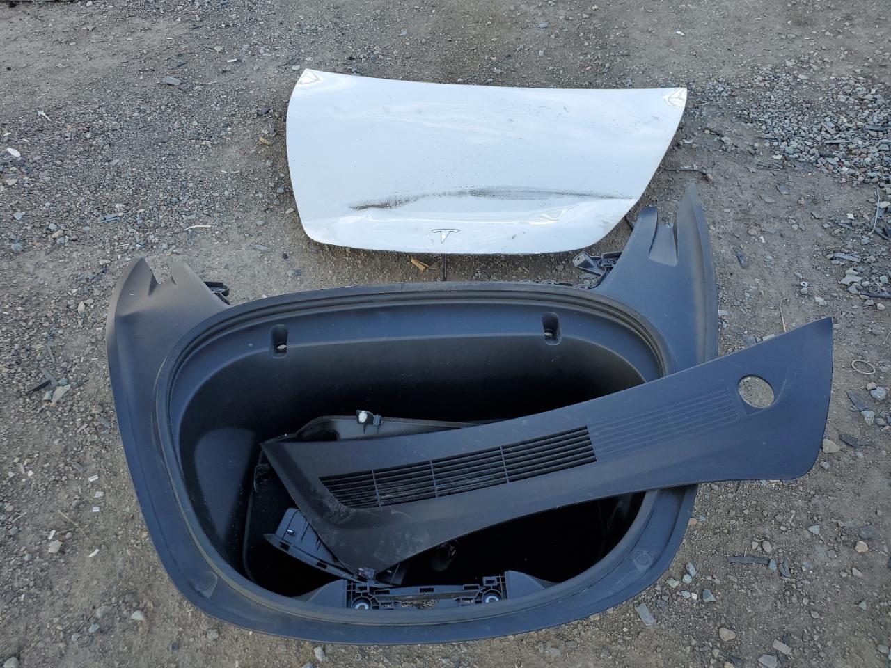 2018 Tesla Model 3 VIN: 5YJ3E1EA6JF162045 Lot: 81626585