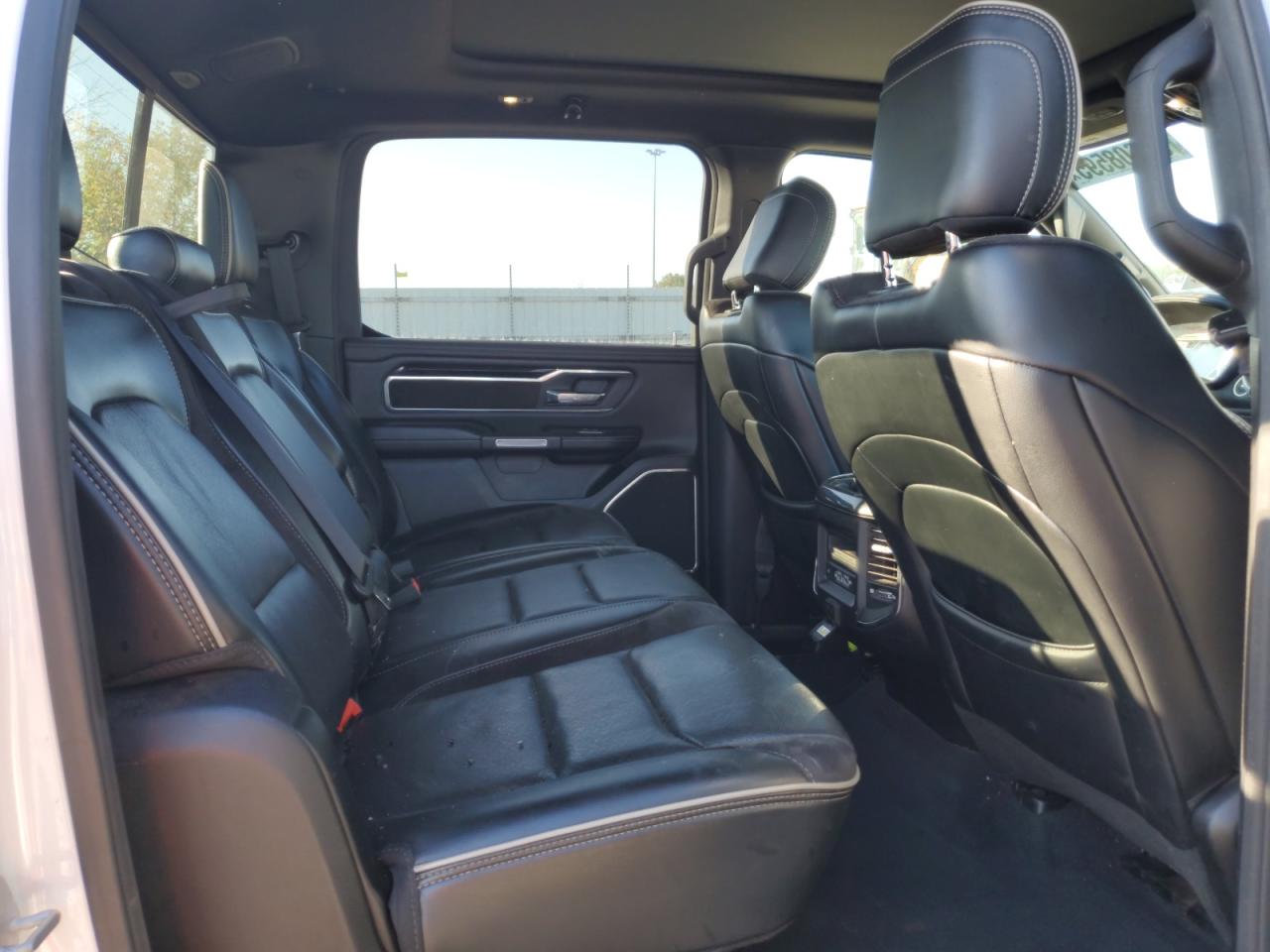 2019 Ram 1500 Laramie VIN: 1C6SRFJT7KN715557 Lot: 81608595