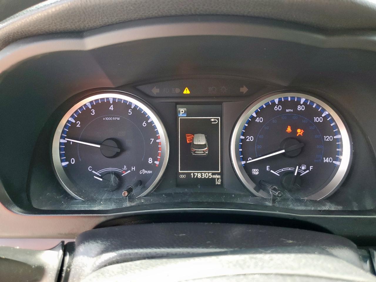 2017 Toyota Highlander Le VIN: 5TDZZRFH7HS233817 Lot: 81583085