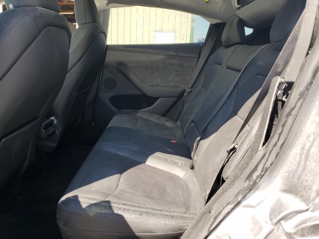 2026 Tesla Model Y VIN: 7SAYGDEE4TF351934 Lot: 84810125