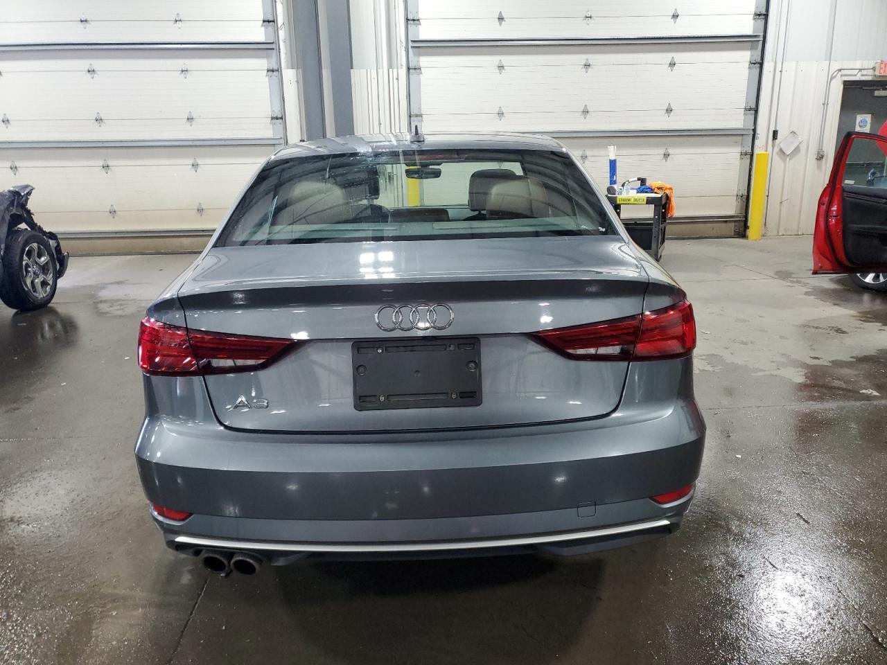 2018 Audi A3 Premium VIN: WAUAUHFF5J1047990 Lot: 71550175