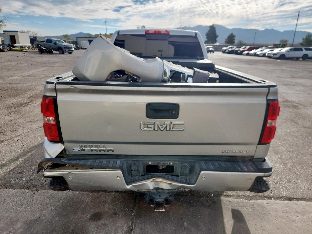 2019 GMC Sierra K2500 Denali VIN: 1GT12SEY5KF173263 Lot: 81060895