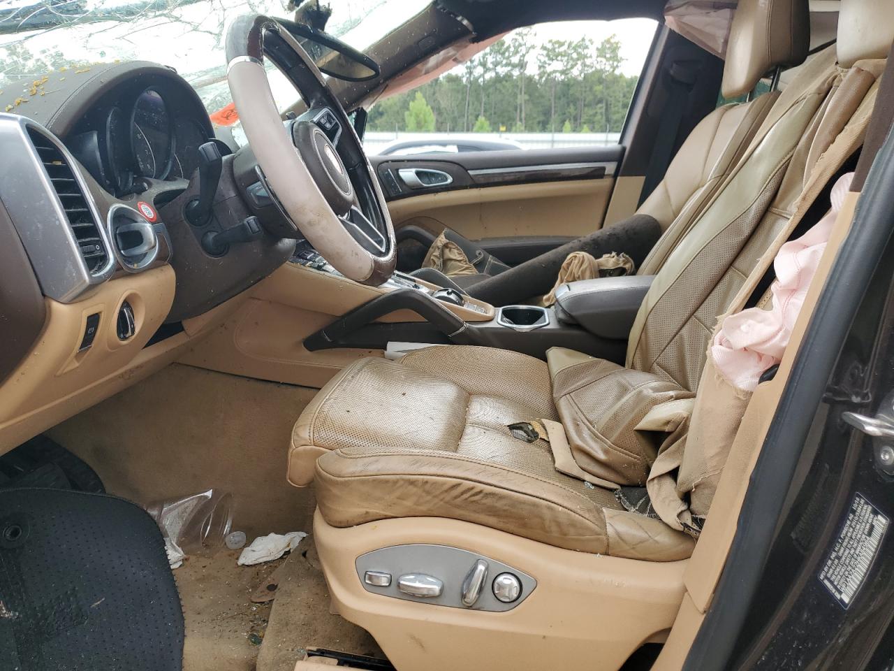 2017 Porsche Cayenne VIN: WP1AA2A22HKA84964 Lot: 80830065