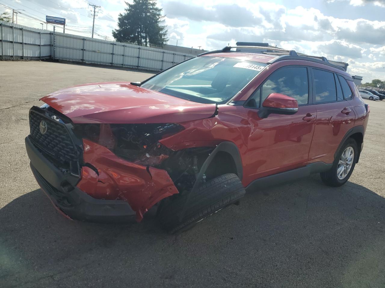 2024 Toyota Corolla Cross Le red null gas 7MUCAAAG2RV094541 photo #1