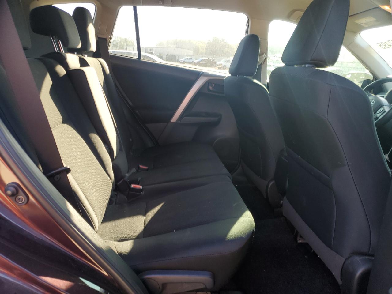 2018 Toyota Rav4 Le VIN: 2T3ZFREV3JW432223 Lot: 82127495