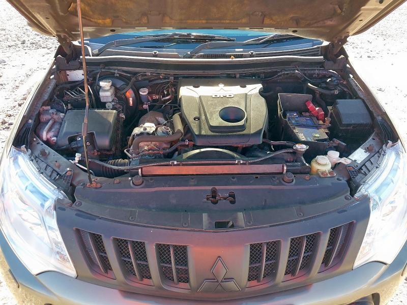 2015 MITSUBISHI L200 BARBARIAN DCB DI-D 