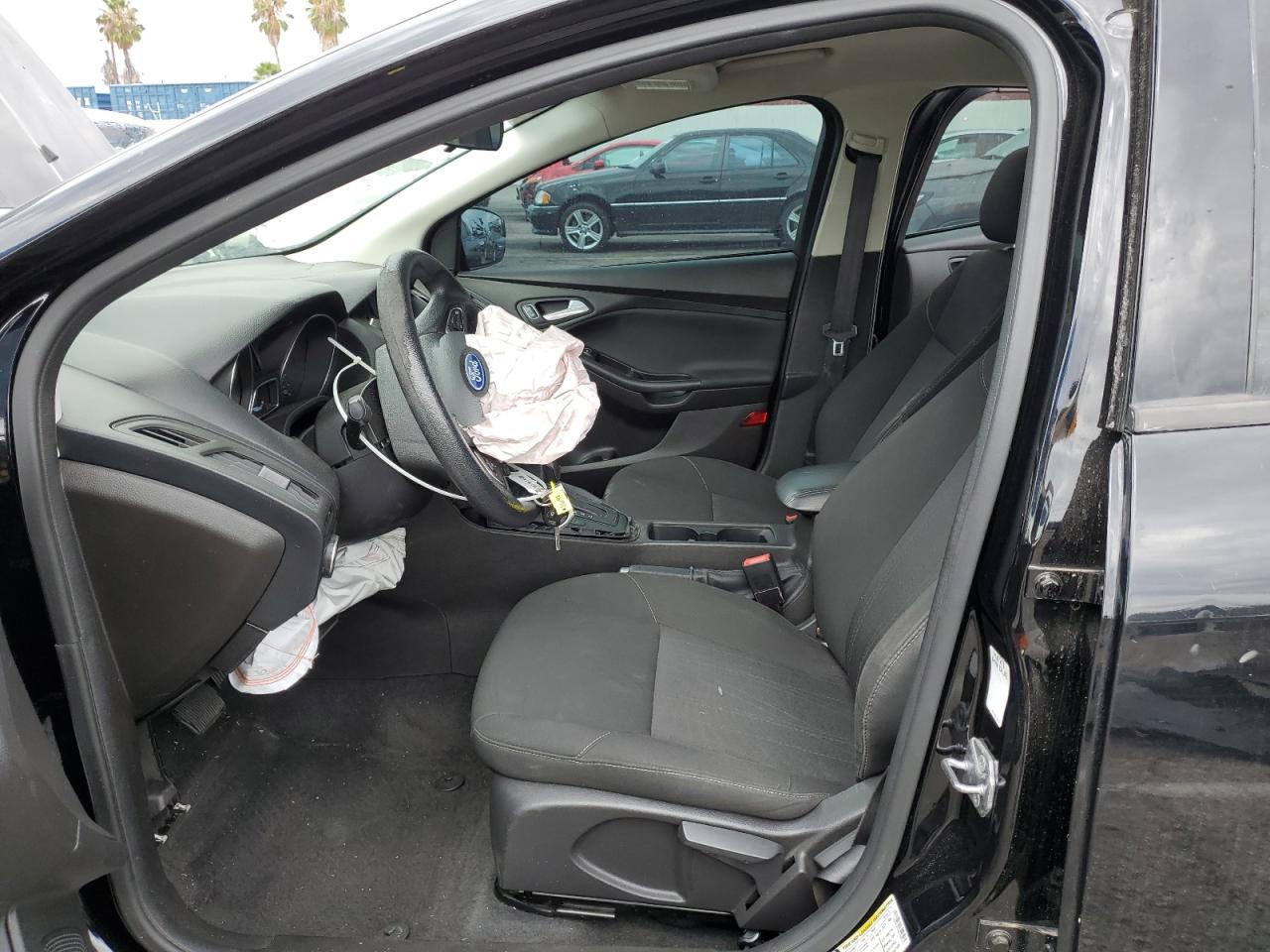 2017 Ford Focus Se VIN: 1FADP3F20HL216177 Lot: 81288805