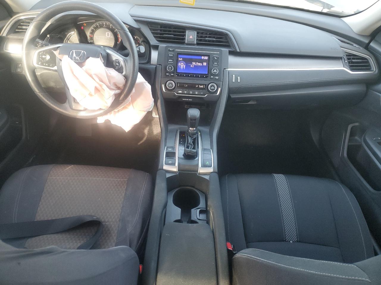 2018 Honda Civic Lx VIN: 19XFC2F52JE003913 Lot: 84708565