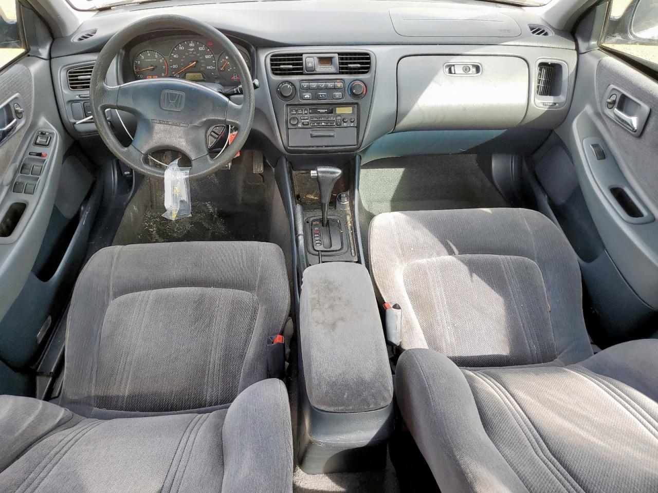 2000 Honda Accord Lx VIN: 1HGCG5649YA023879 Lot: 84012555