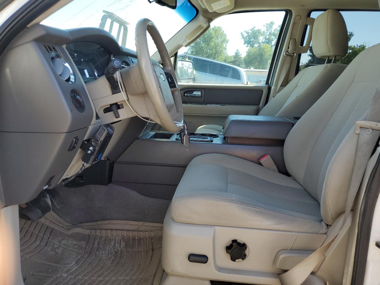 2012 Ford Expedition Xlt VIN: 1FMJU1J58CEF26906 Lot: 80680425