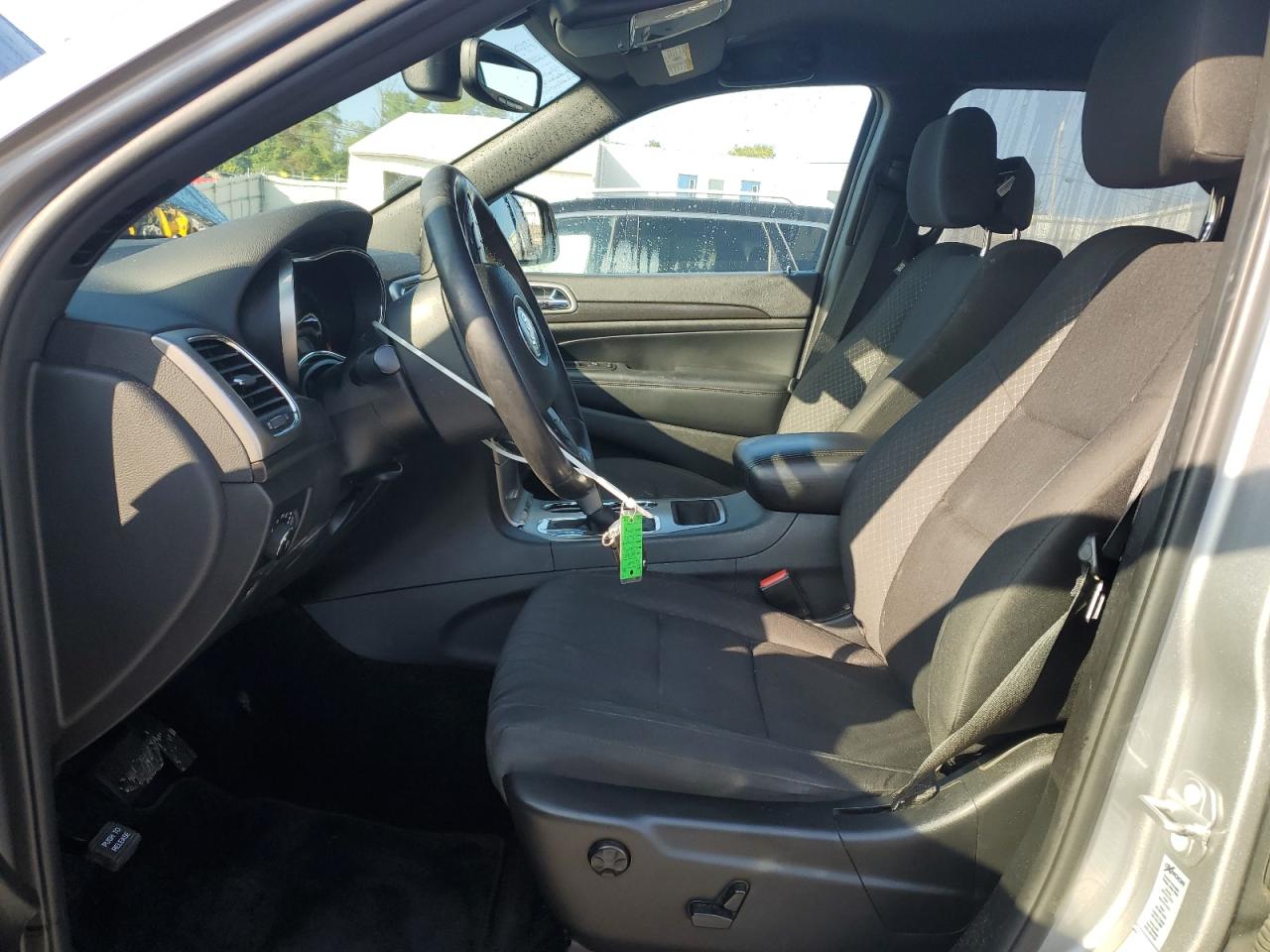 2018 Jeep Grand Cherokee Laredo VIN: 1C4RJFAG6JC369352 Lot: 84002275