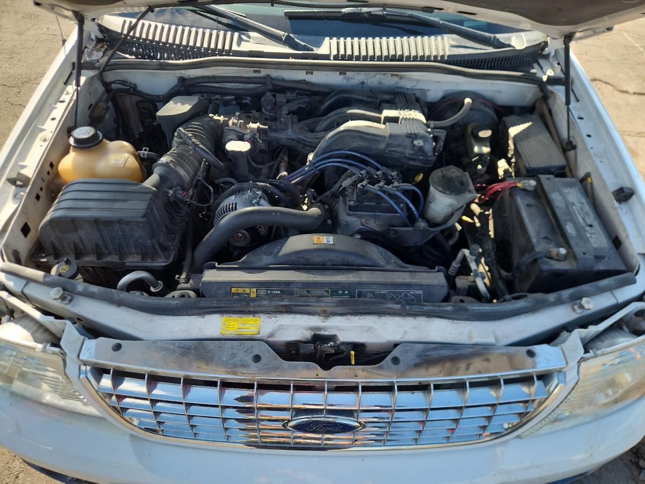 2004 Ford Explorer Xlt VIN: 1FMZU73K44ZA85228 Lot: 71421435