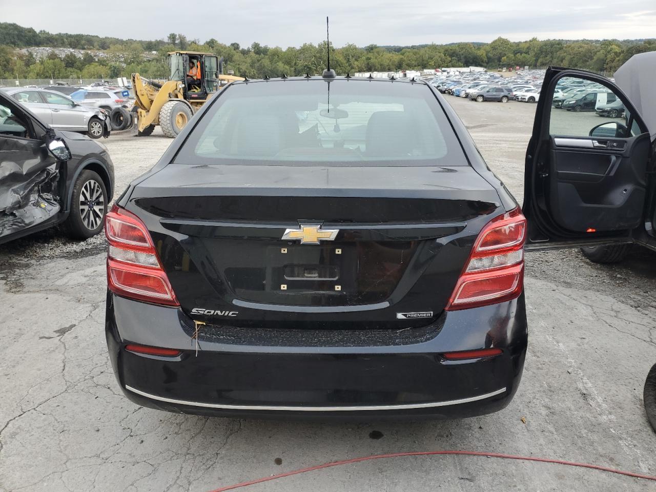 2017 Chevrolet Sonic Premier VIN: 1G1JF5SB2H4133628 Lot: 81118515