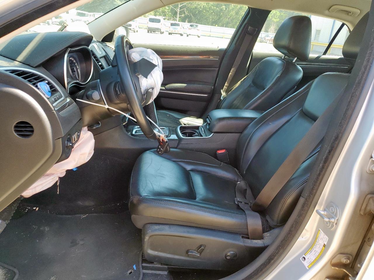 2022 Chrysler 300 Touring L VIN: 2C3CCADG1NH131527 Lot: 84390315