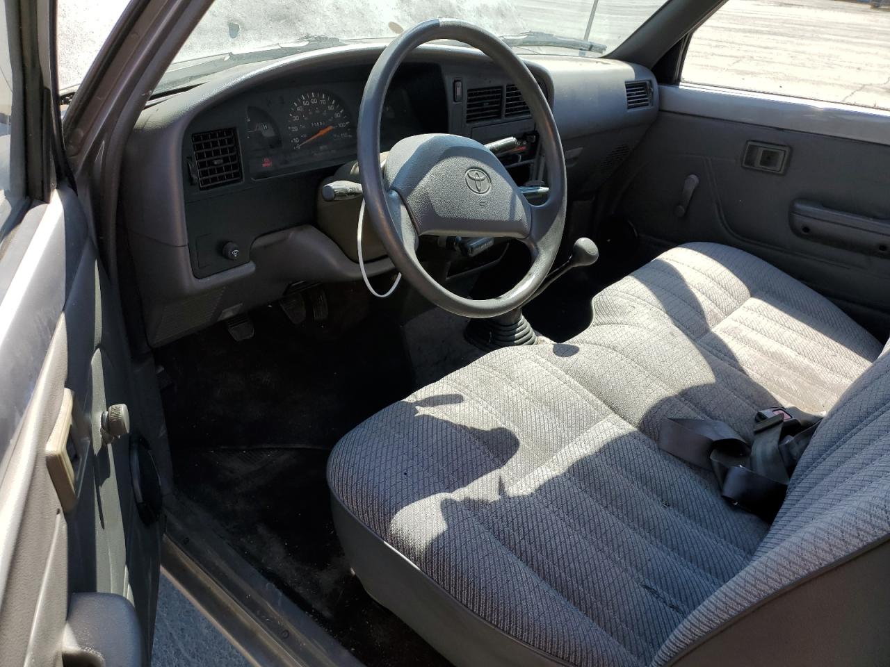 1994 Toyota Pickup 1/2 Ton Short Wheelbase Stb VIN: 4TARN81A4RZ182739 Lot: 70775685