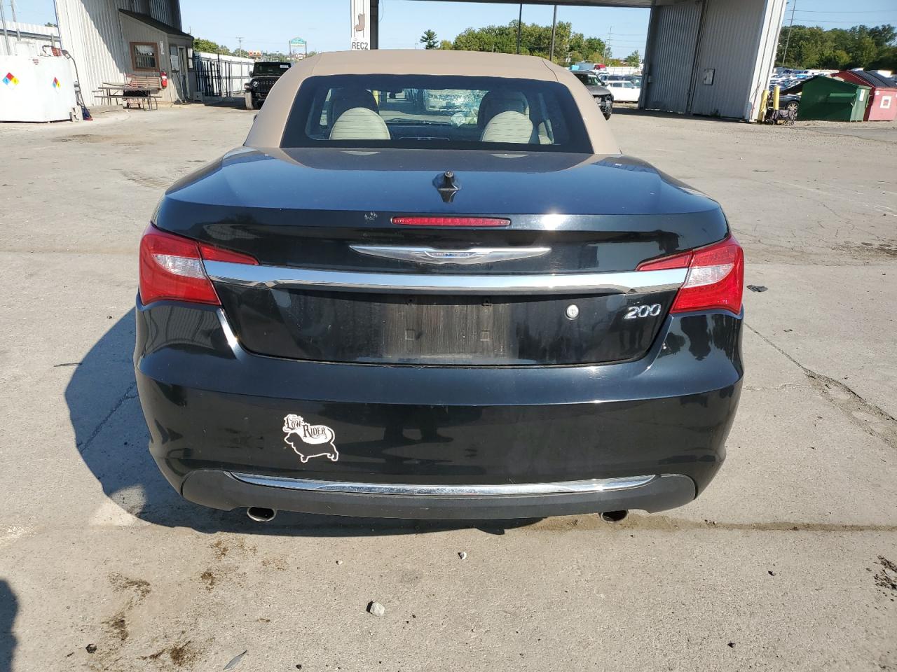 2011 Chrysler 200 Touring VIN: 1C3BC2EG3BN583384 Lot: 71798235