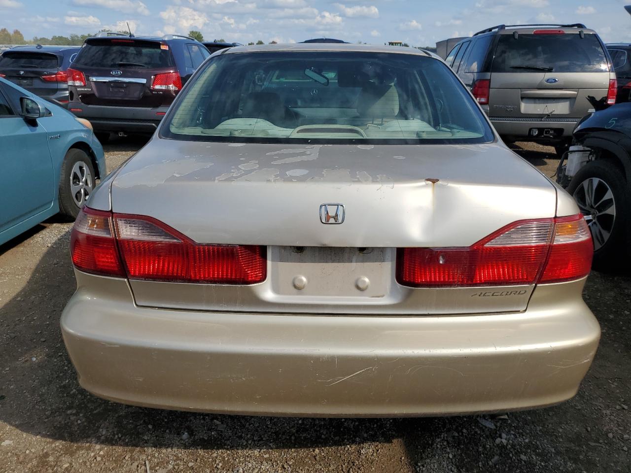2000 Honda Accord Lx VIN: 1HGCG5647YA017627 Lot: 81343955