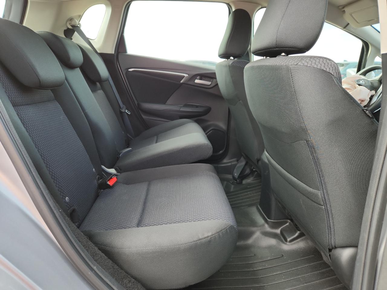2020 Honda Fit Lx VIN: 3HGGK5H49LM716928 Lot: 71555045