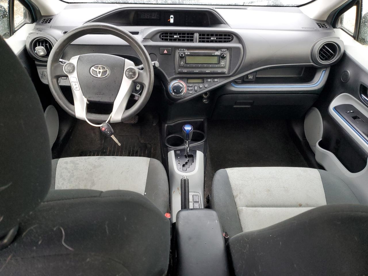 2013 Toyota Prius C VIN: JTDKDTB36D1055235 Lot: 71885895