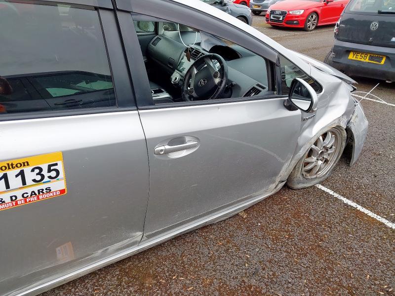 2014 TOYOTA PRIUS HYBRID 