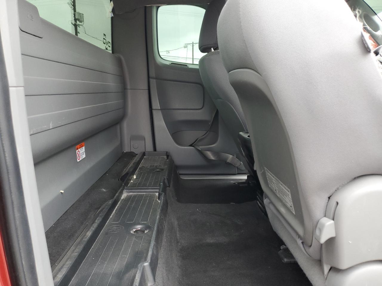 2015 Toyota Tacoma Access Cab VIN: 5TFTX4CN1FX061672 Lot: 81490705