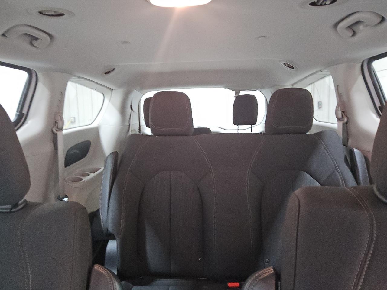 2018 Chrysler Pacifica L VIN: 2C4RC1AG7JR274691 Lot: 71109015