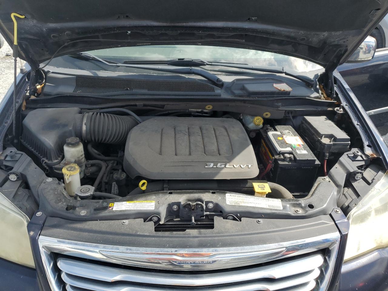 2011 Chrysler Town & Country Touring L VIN: 2A4RR8DG1BR704083 Lot: 80318935