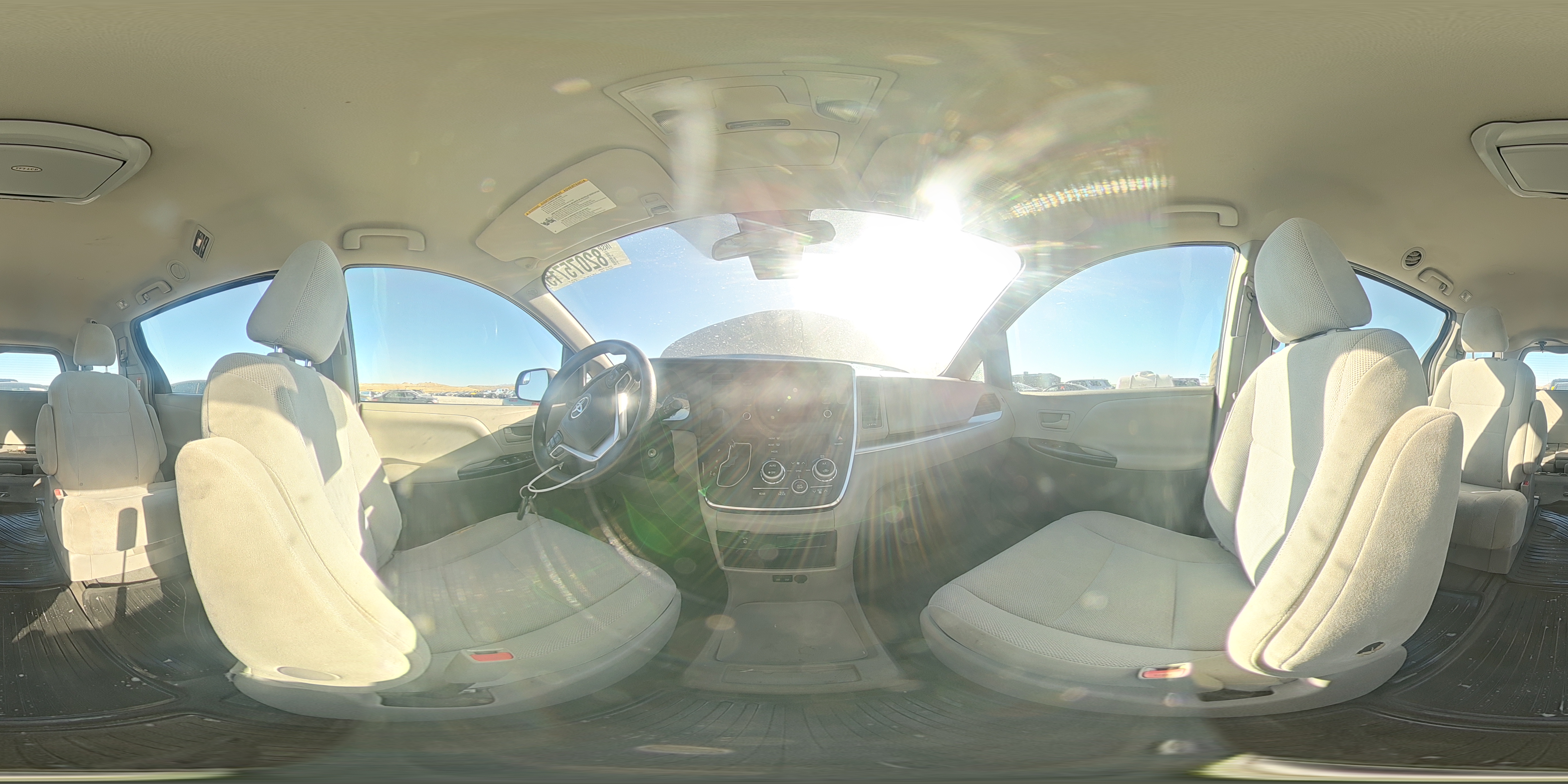 2018 Toyota Sienna L VIN: 5TDZZ3DC1JS938283 Lot: 82075715