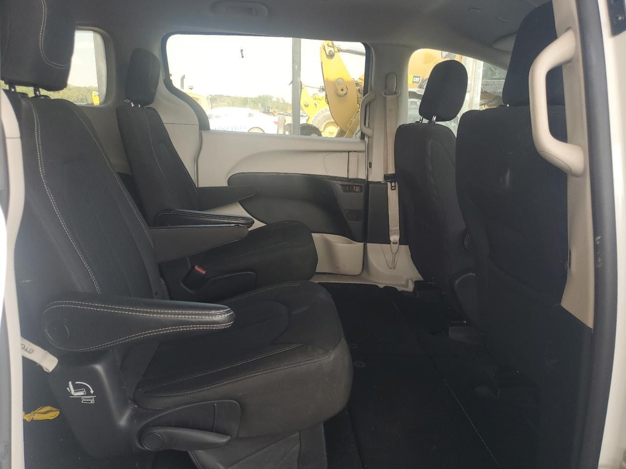 2022 Chrysler Voyager Lx VIN: 2C4RC1CG7NR215529 Lot: 80651225