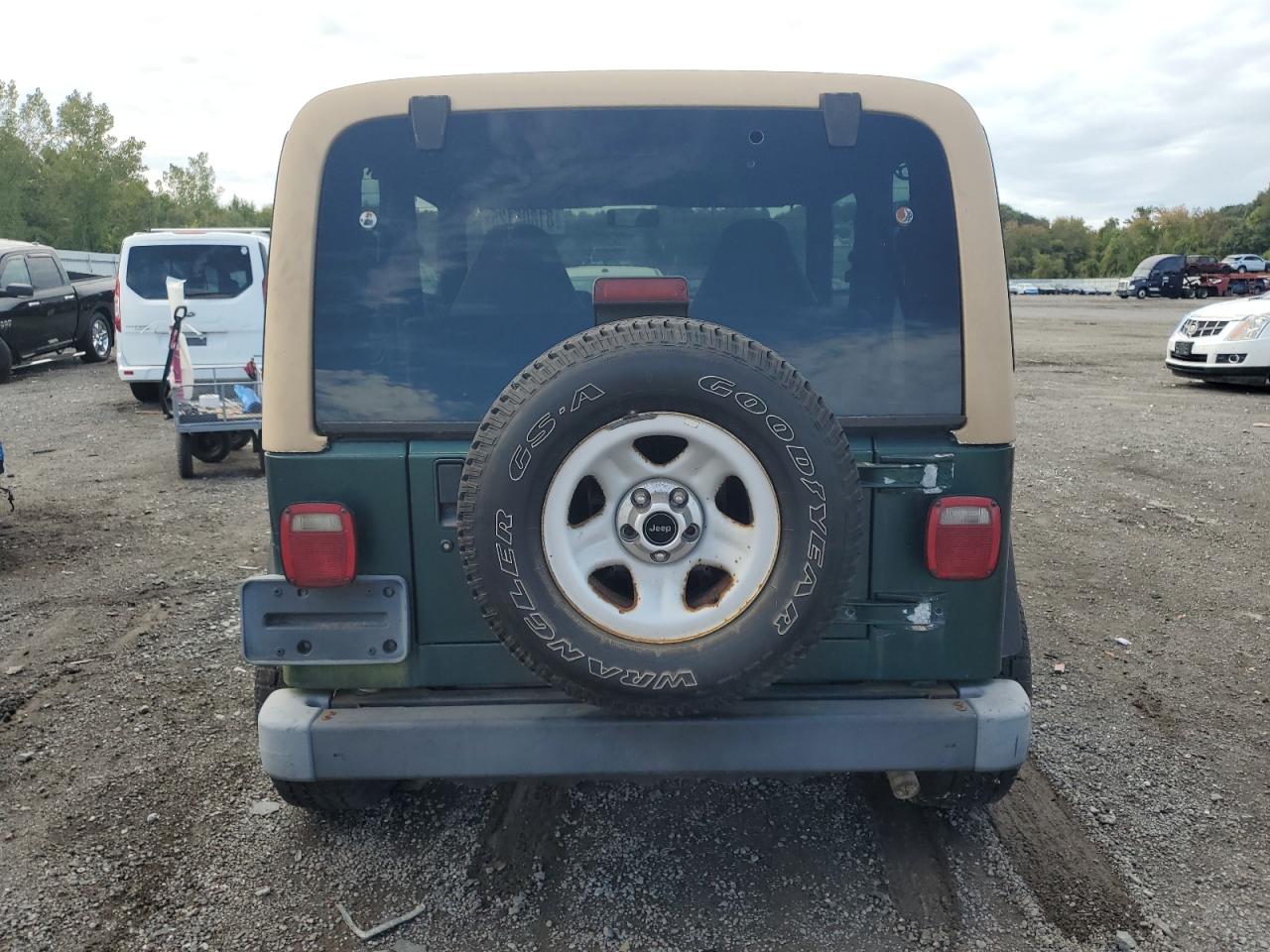 2000 Jeep Wrangler / Tj Se VIN: 1J4FA29P8YP735101 Lot: 81805125