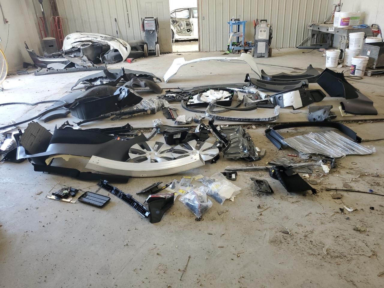 2022 Tesla Model Y VIN: 7SAYGDEE4NF510258 Lot: 80111465