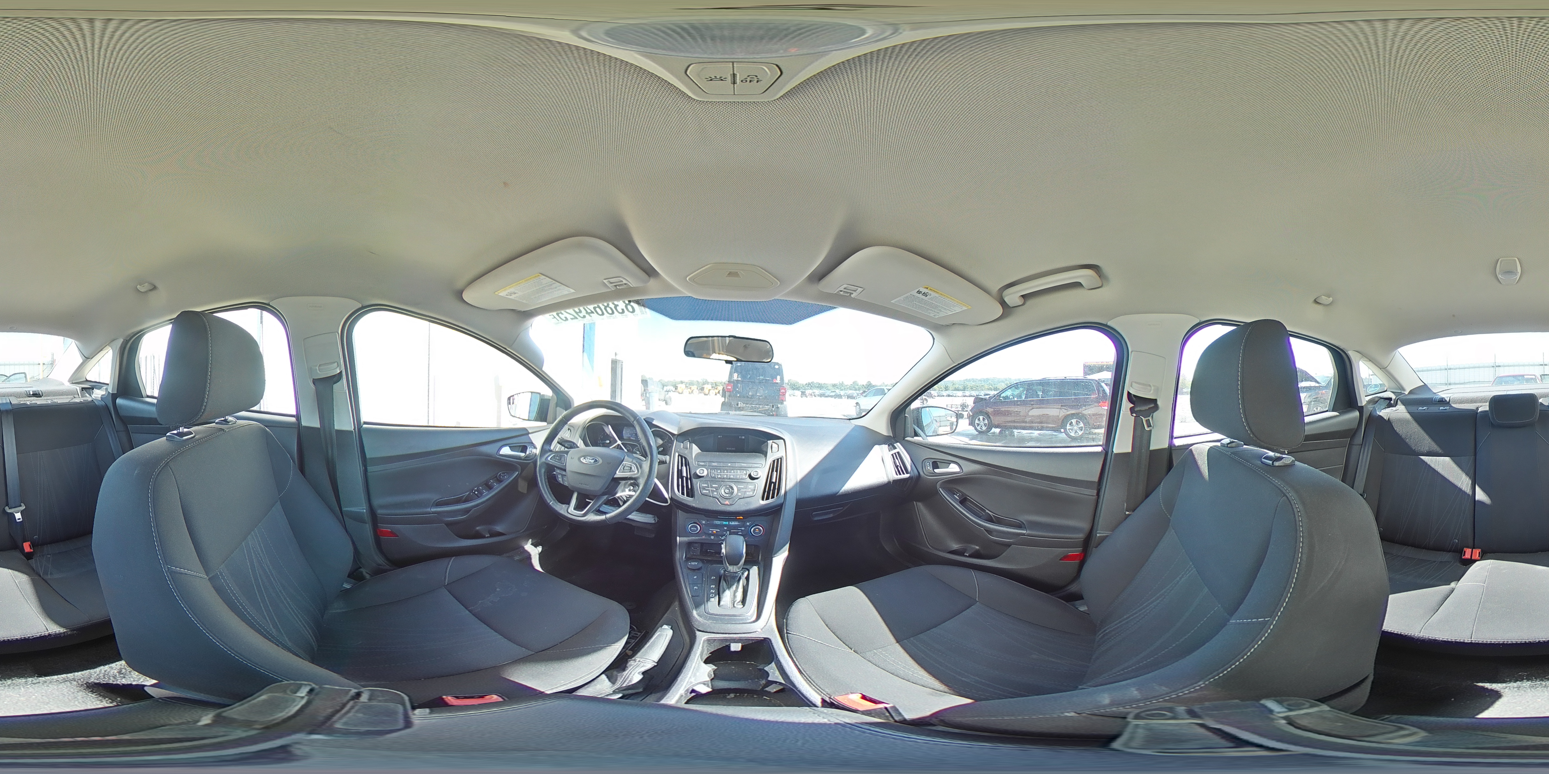 2018 Ford Focus Se VIN: 1FADP3FE2JL228413 Lot: 83864925