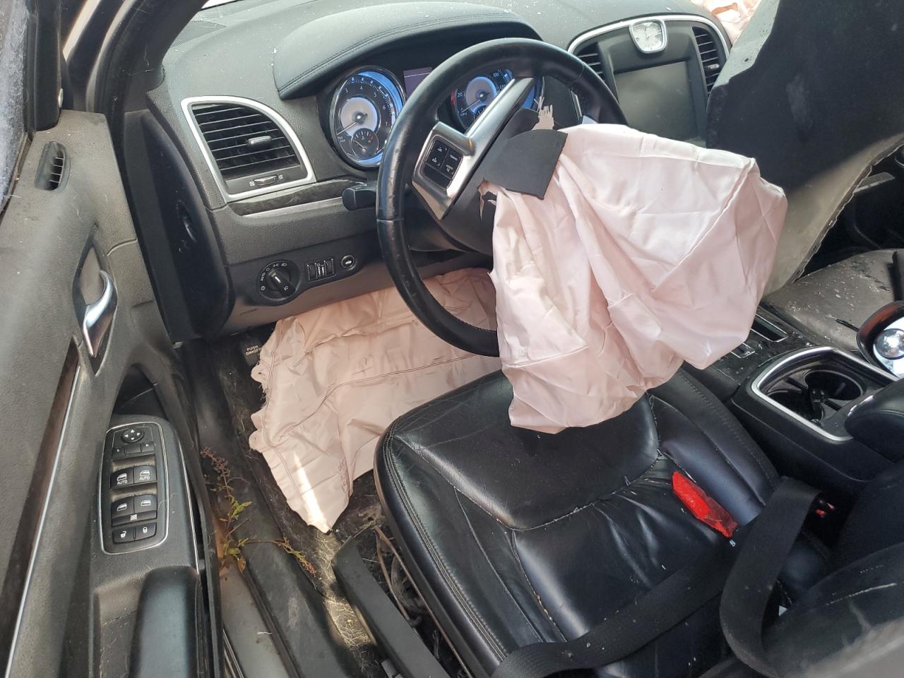 2011 Chrysler 300 Limited VIN: 2C3CA5CG8BH583985 Lot: 81415225