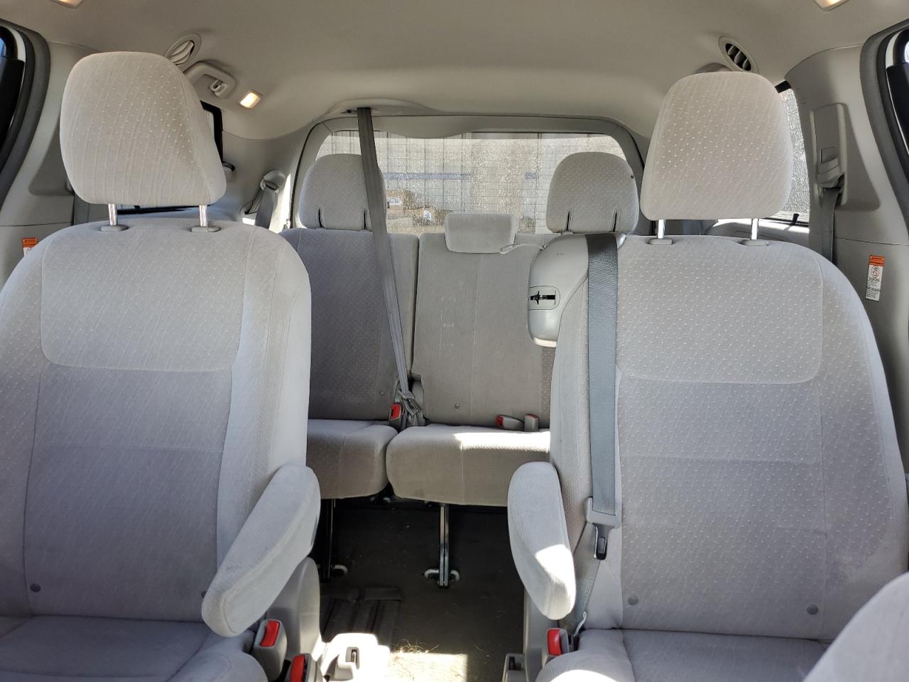 2016 Toyota Sienna Le VIN: 5TDKK3DC2GS741802 Lot: 80831925