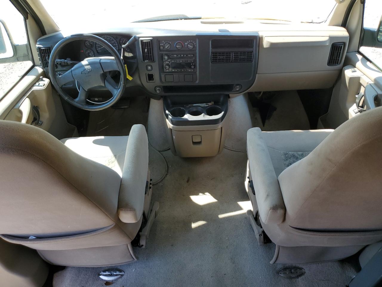 2005 Chevrolet Express G1500 VIN: 1GBFG15T151263733 Lot: 80629265