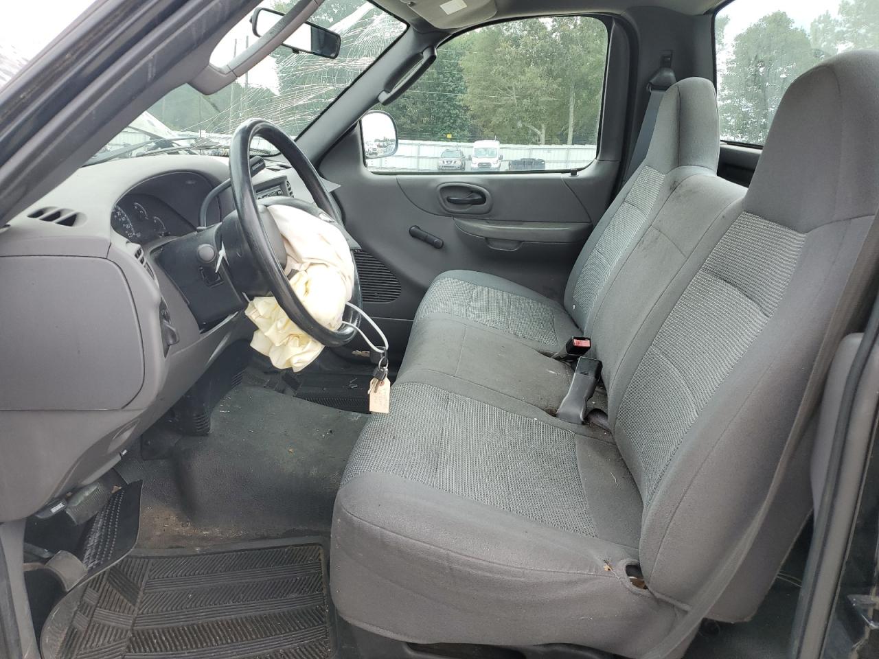 2004 Ford F-150 Heritage Classic VIN: 2FTRF17274CA22322 Lot: 84029905